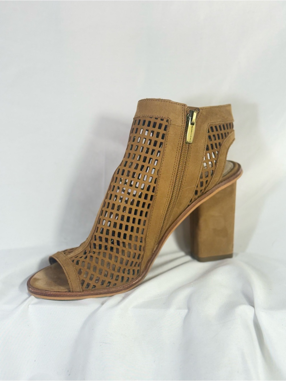 Vince Camuto leather size 9 Open-Toe Cutout Block Heel Sandal - Tan